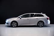 Toyota Avensis Kombi till salu i Borlänge - bild 3
